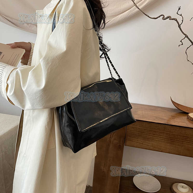 2025 New Fashion Chain Shoulder Bag for Women Niche Design Simple and Stylish Underarm Small Square Bag H250804