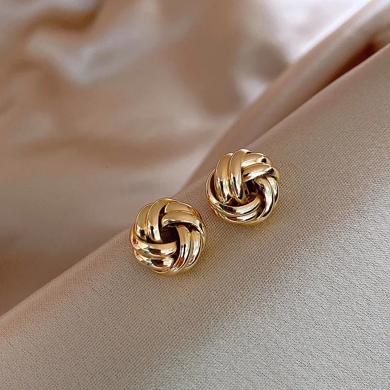 Hiphop Punk Metal Twist Knit Knot Ball Stud Earring for Women Gold Color Female Twine Ear Jewelry Christmas Gift Brincos 250801