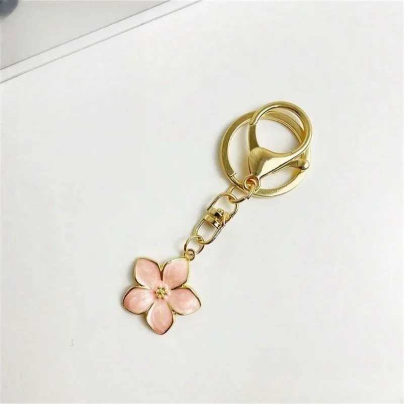White Pear Blossom Keychain Cute Accessories Keychain Couple Matching Keyrings Pendant Wholesale Items For Boutique G250802