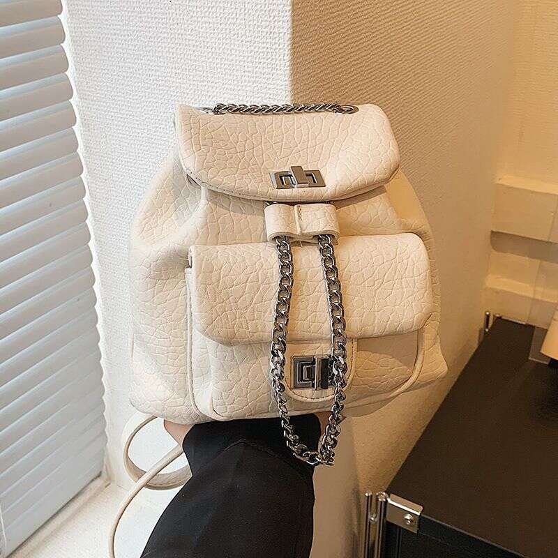 Small New Chain Women's Premium Sense Versatile School Bag Bucket Backpack For Travel