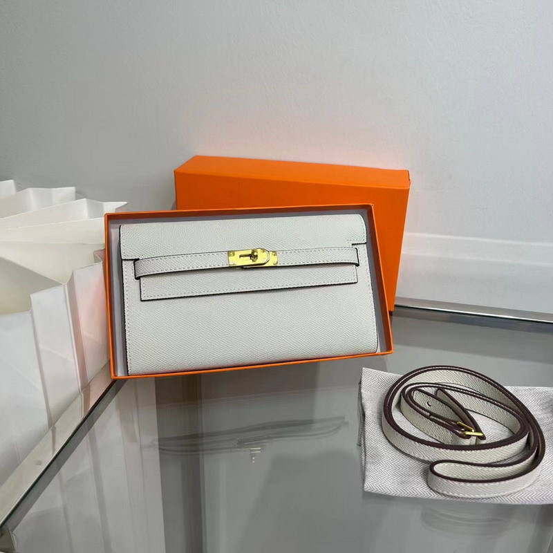 2025 new Designer women's elegant can be worn cross-body leather small gold or sier flap bag, clutch wallet, Fashion; designer wallet Free s