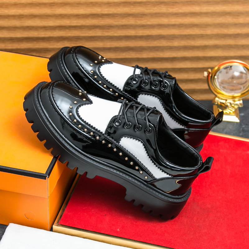 68801- Four Seasons Men's Fashion Rivet Round Head Leather Shoes Large Size British Low Top Lace Thick Bottom Casual Shoes