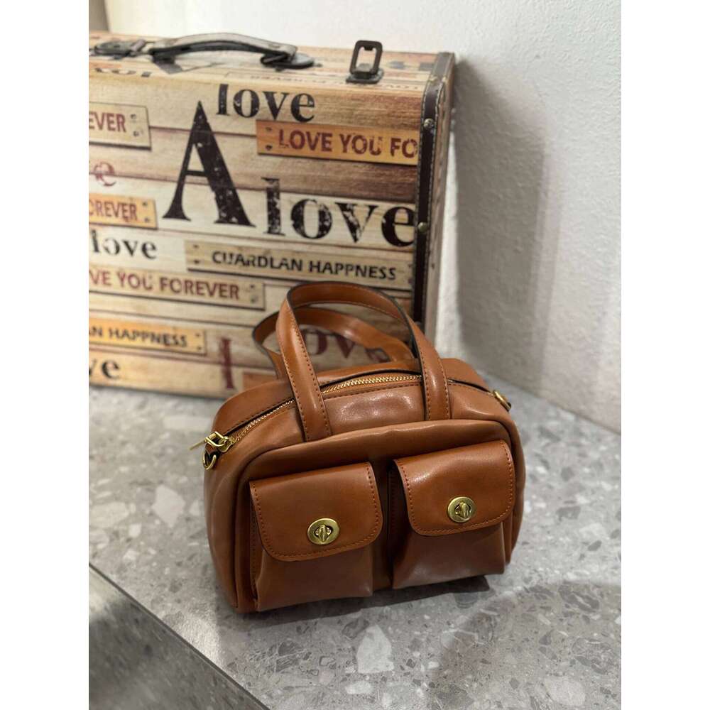 NEW Vintage Spicy Girl Style Multi-Pocket Underarm Women's Bag Niche Design Single Shoulder Motorcycle Soft Leather Handbag
