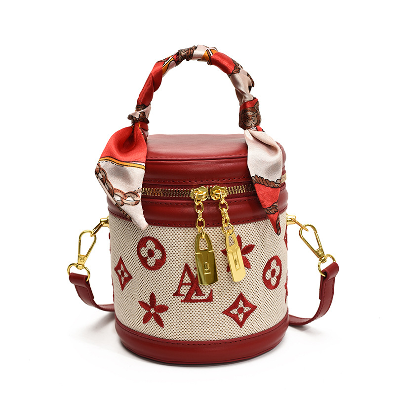 Designer New Patchwork Womens Bucket Bag Sweet Elegant Fashion Shoulder Bag Enhances Your Commuter Friendly with Personality Crossbody Bag