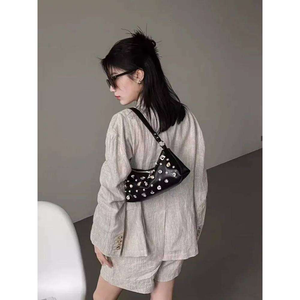 Fashion Dia Women Single Shoulder Zip Solid Color Pu Leather Handbag Casual Crossbody Bag Versatile Ladies Armpit Bags