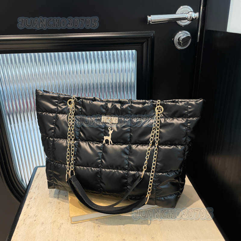 2025 Autumn New Fashionable Simple Elegant Niche Design Tote Bag Single Shoulder Large Capacity Womens Bag H250804