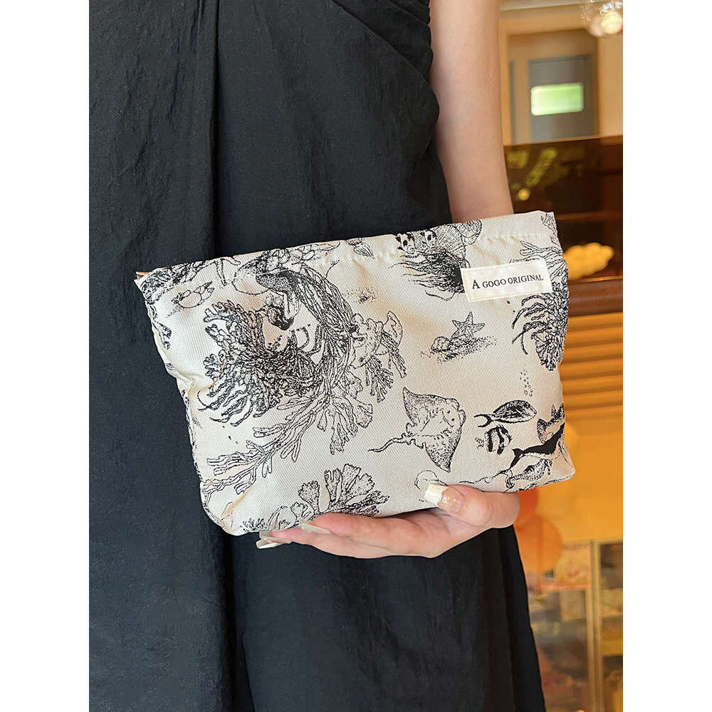 2023 Travel Cosmetic Bag - Cute Cartoon Makeup Organizer with Sea World Print, Lightweight Portable Toiletry Pouch