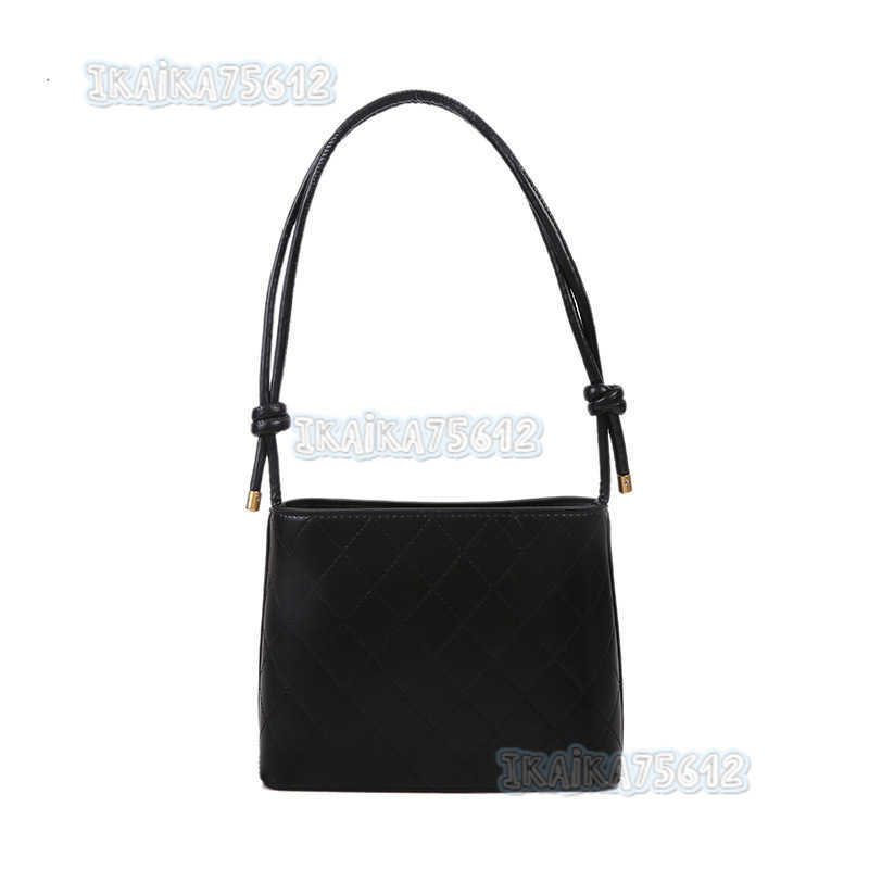 Texture Bag Womens 2025 New Style Niche Fashion Net Red Small Square Bag Single Shoulder Messenger Bag for Work H250804