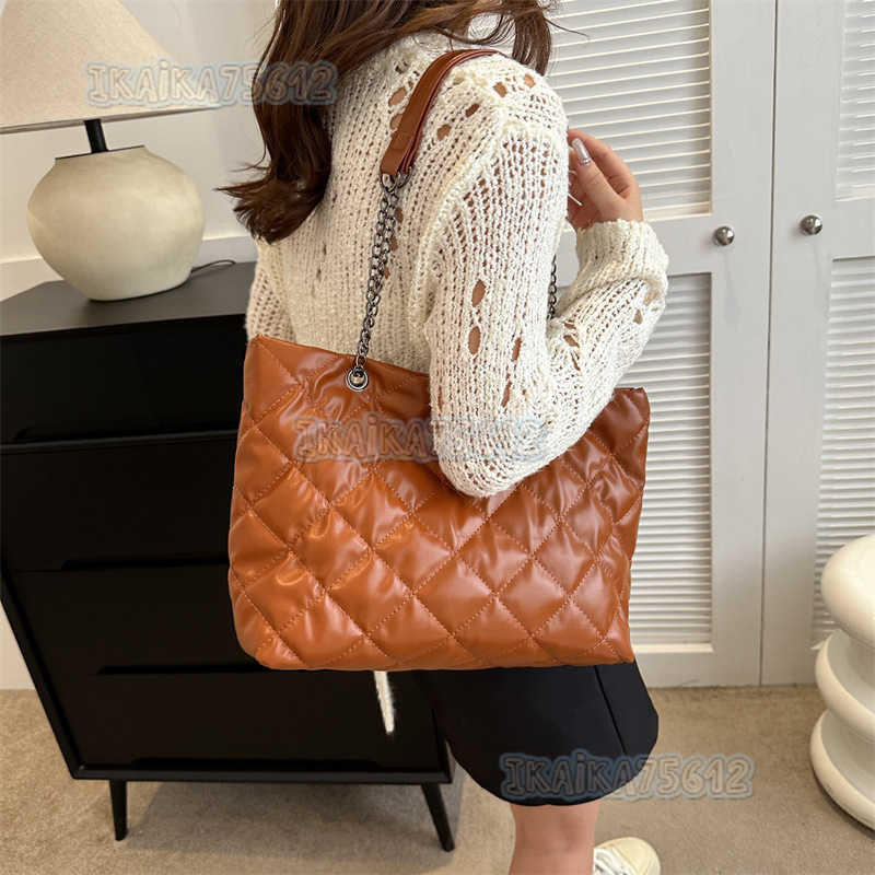 Fashion Casual Large Capacity Single Shoulder Womens Bag 2025 Autumn New Simple Trendy Handbag Simple Tote Large Bag H250804
