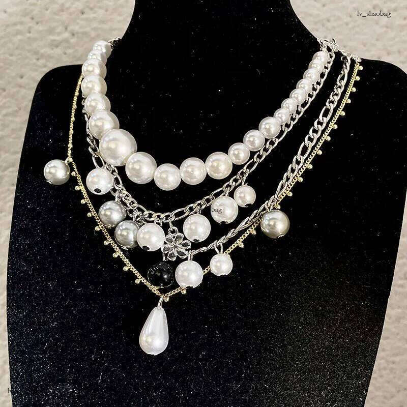 DHcollections Color Blocking Pearl Tassel Layered Necklace, Black White Bead Collarbone Personalized And Fashionable Women's Sweater Chain, Trend