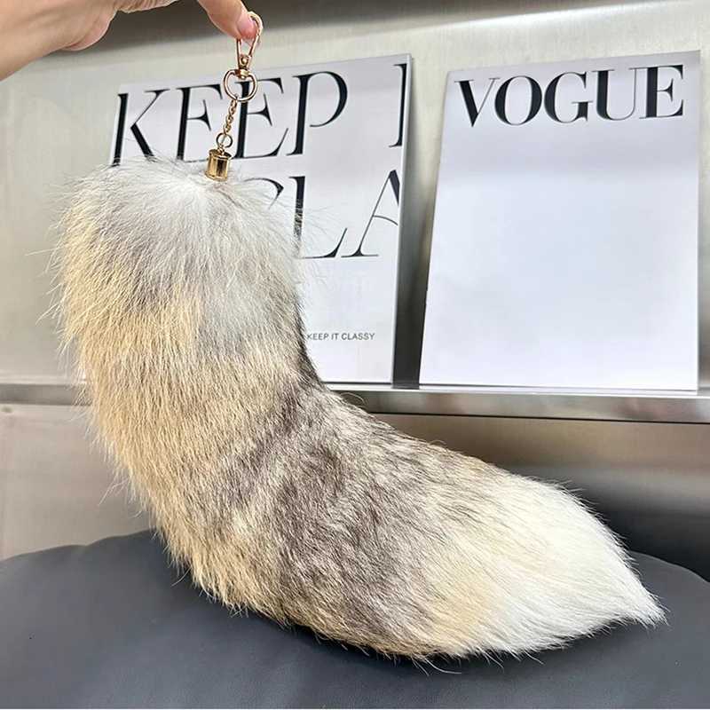 40cm Real Fox Tail Keychain Wolf Tail Fur Tassel Bag Key Chains Bag Charm Keyring Holder Strap Chain Best Gift Jewelry G250802