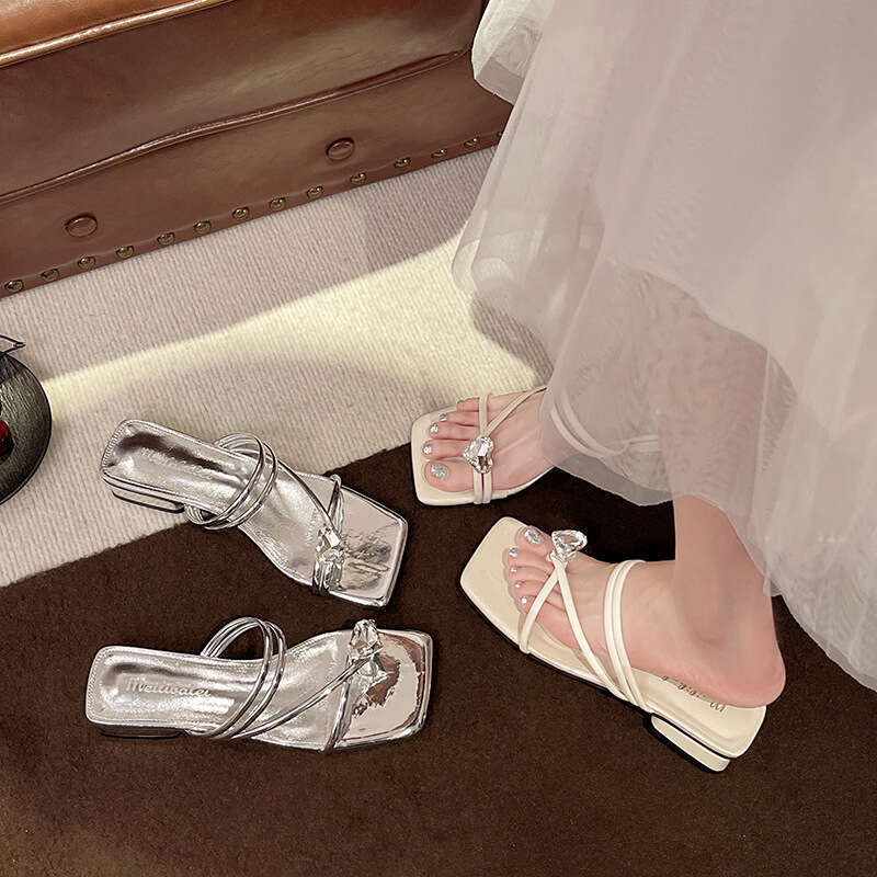 High Heels for Outdoor 2025 Summer New Versatile Niche French Fashion Bowknot Chunky Heel Slippers designer shoes Women Sandals