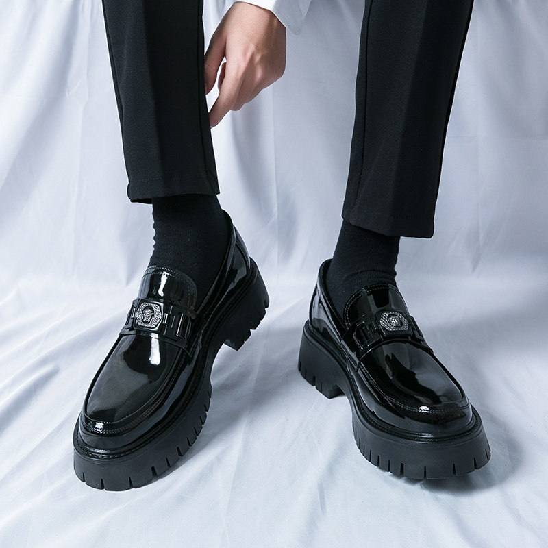 8806- New Summer Breathable Leather Shoes with Men's Sensation, British Interior Height Increase Thick Bottom Trendy Bright Face, One Step Casual