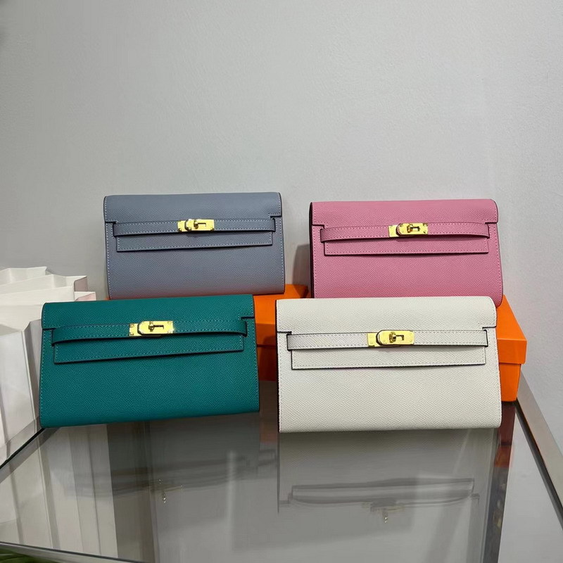 2025 new Designer women's elegant can be worn cross-body leather small gold or sier flap bag, clutch wallet, Fashion; designer wallet Free s