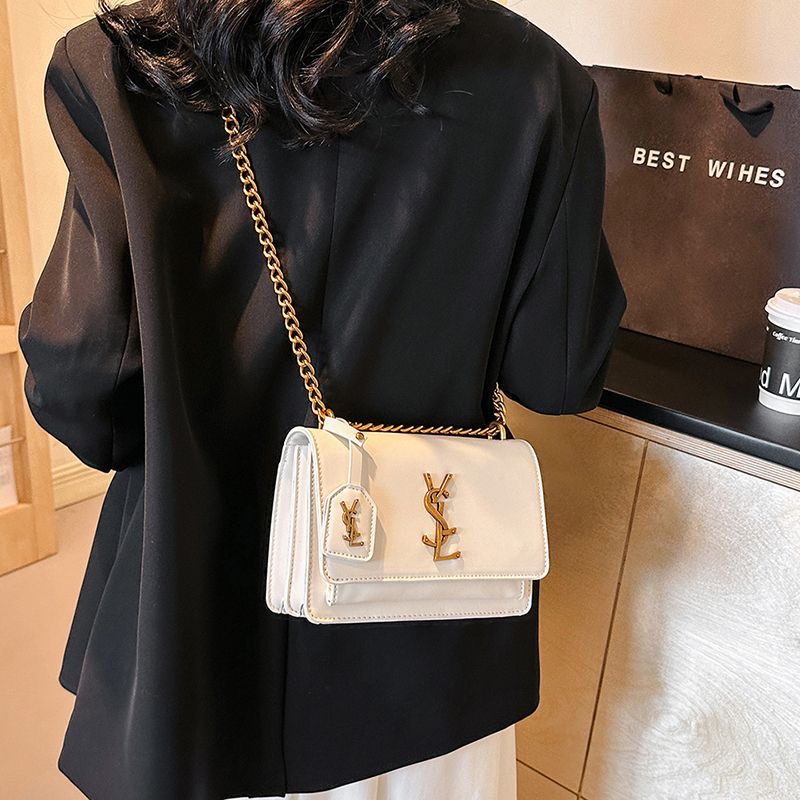 Designer Single shoulder Bags Fashionable Classic Luxury Bags Handbags Crossbody Bags Leather and Mini Bags Fashion Bags Letter Bags Plain tote bags l