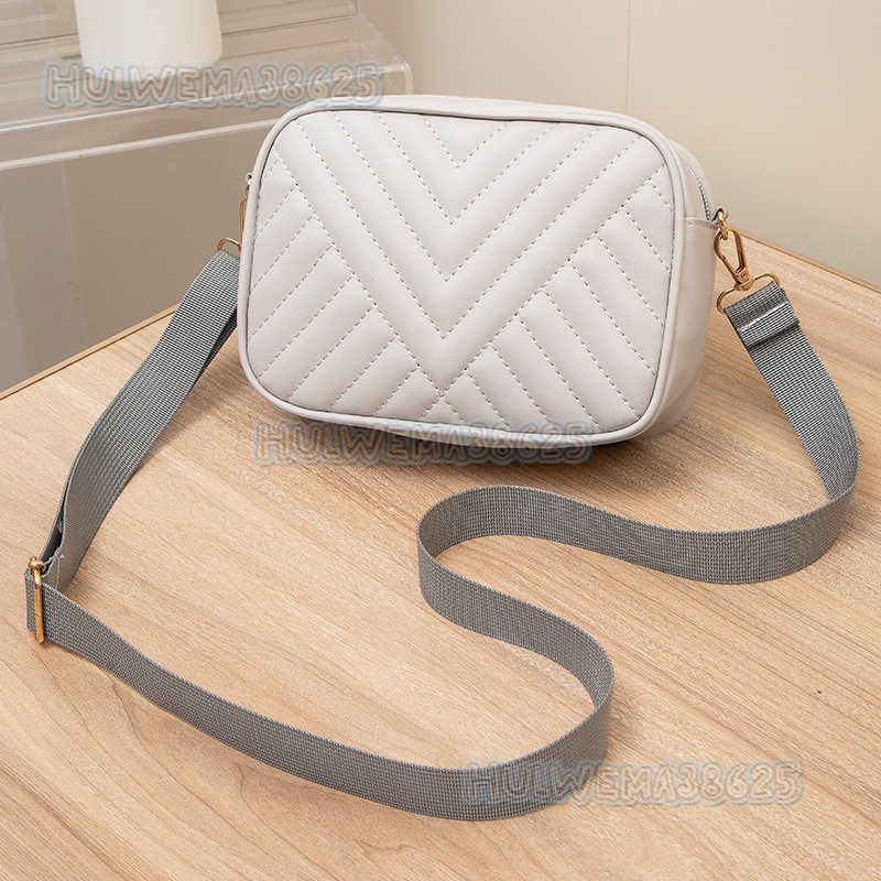 Trendy Camera Bag Small Bag 2025 Fashion Embroidered Womens Bag Casual Small Square Bag Single Shoulder Crossbody Bag Phone Bag H250804
