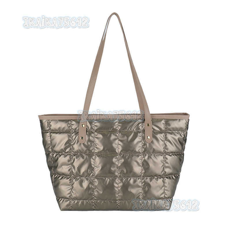 Womens Large Capacity Bag 2025 New Winter Niche Texture Shoulder Bag Fashion Simple Commuter Tote Bag Large Bag H250804