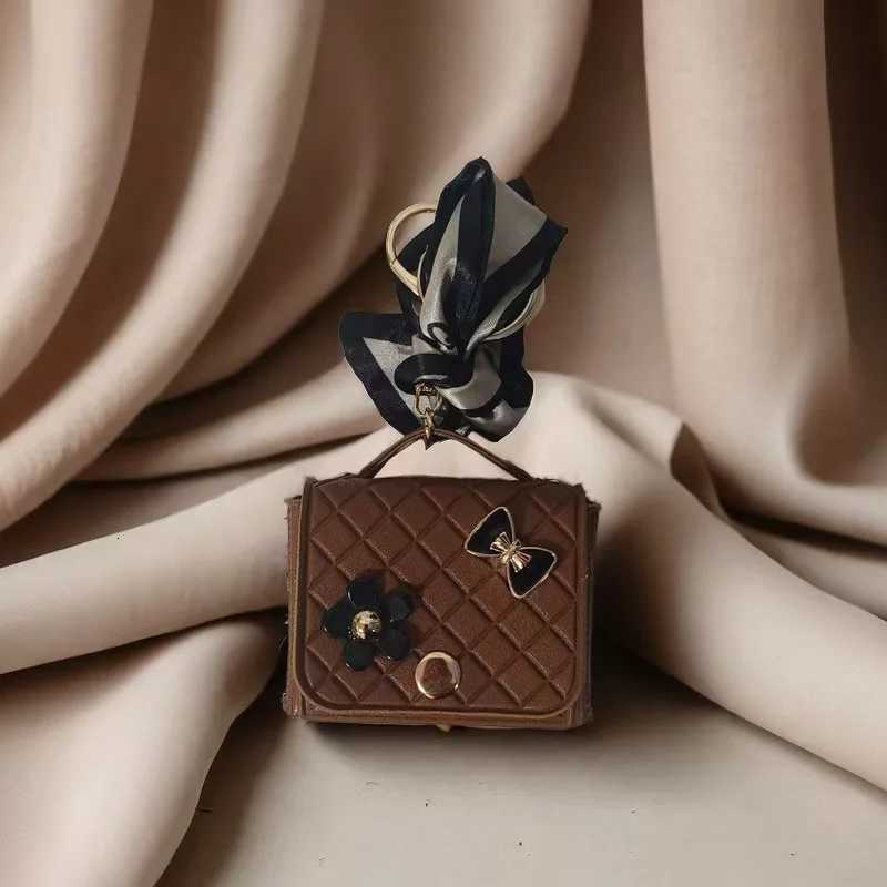 Fashion Korean Flower Bow Scarf Keychain Leather Earphone Storage Bag Mini Bag Charms for Women Cute Elegant Pendant Coin Purse G250802