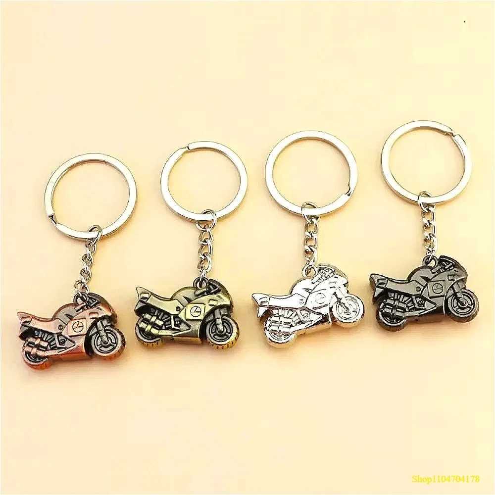 Originality Metal Stainless Moto 3D Simulation Keyring Backpack Key Ring Motorcycle Hobby Steel Keychain Pendant Chain Gift G250802