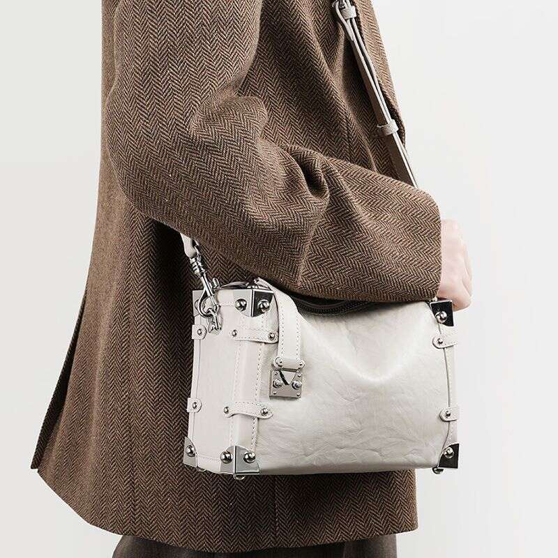 2025 Women's Leather Bag, New Square Head Layer Crossbody Bag