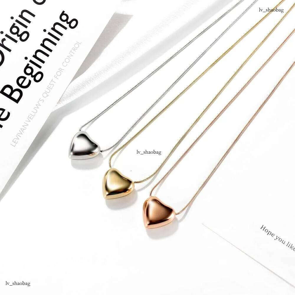 DHcollections S Sier Three Dimensional Heart Necklace Minimalist Polished Clavicle Chain Smooth High End Style Jewelry for Women
