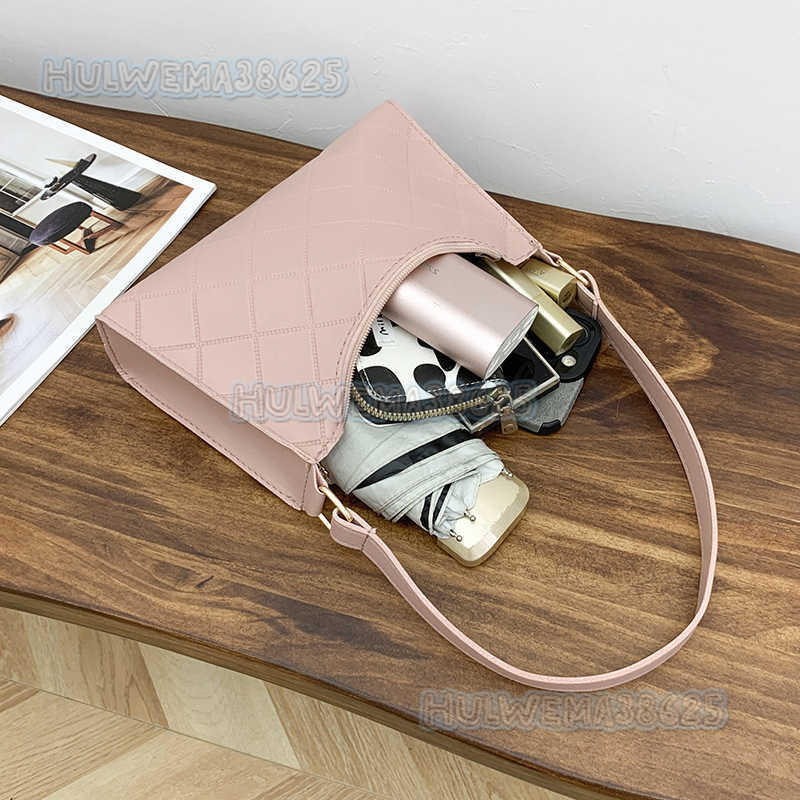 Womens Bag Autumn Winter 2025 New Small Bag Bag Plaid Simple Shoulder Bag Womens Underarm Bag H250804