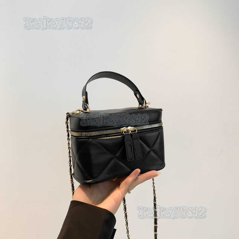 Trend Beautiful Small Bags for Women Spring/summer 2025 New Fashionable and Unique Trendy Crossbody Bags Handheld Bucket Bags H250804