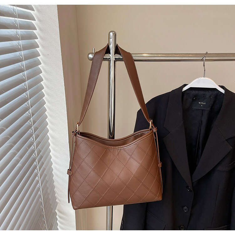 2025 New High-end Texture designer Design bags Single Shoulder Adjustable Strap Fashion Crossbody Bag