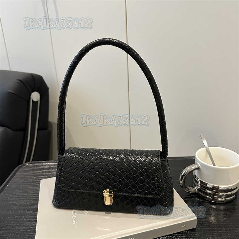 Fashionable Simple Woven Baguette Bag Texture Versatile Stylish Shoulder Bag Underarm Bag Womens Bag H250804