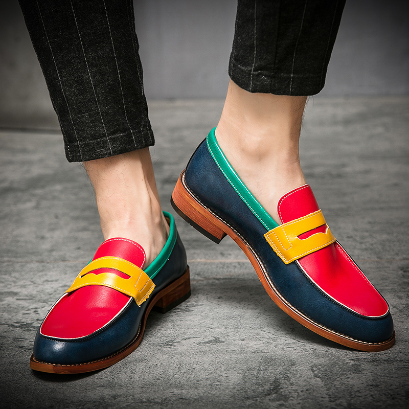2022- British casual small leather shoes trend pointed toe, one foot lazy shoes men's fashion color blocked loafers