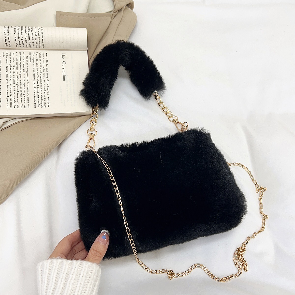 Womens Fluffy Cross Body Bag Soft Plush Backpack Artificial Fur Belt Pendant Large Capacity Womens Fashion Travel Bag 250120
