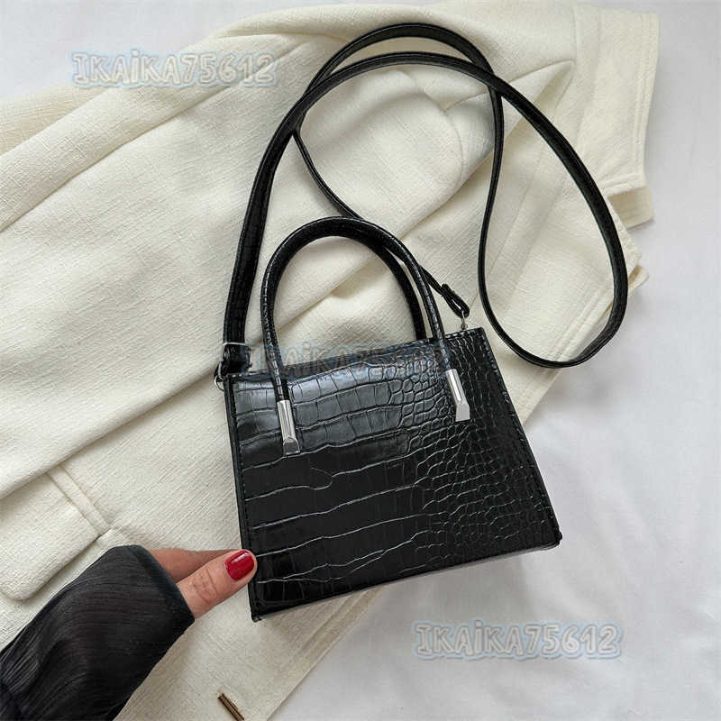 Simple Fashion Bag for Women 2025 Summer New Fashion Trend Single Shoulder Bag Casual Crossbody Bag Fashion Small Square Bag H250804