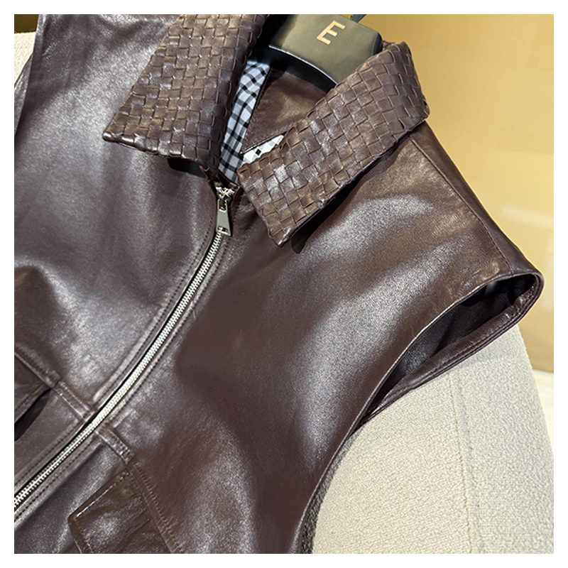 Genuine leather sheepskin woven collar, contrasting plaid lining, leather vest, camisole jacket for casual women