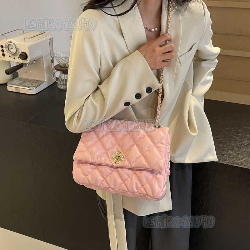 Minimalist Fashion Bag for Women 2024 Spring Summer New Niche Quilted Underarm Bag Single Shoulder Crossbody Bag H250804