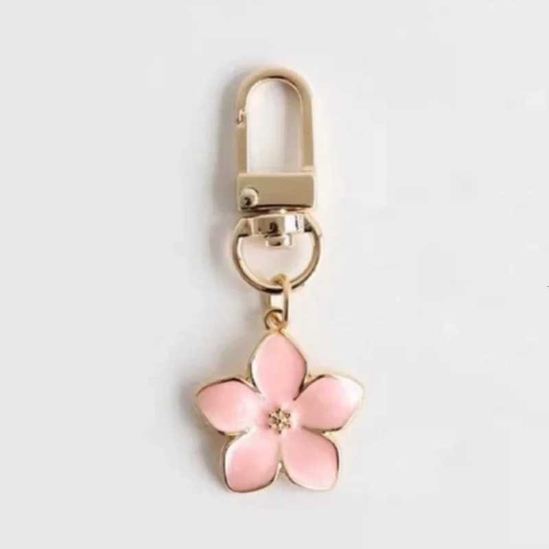 White Pear Blossom Keychain Cute Accessories Keychain Couple Matching Keyrings Pendant Wholesale Items For Boutique G250802