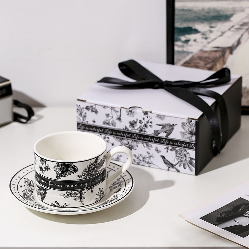 INS Lily of the Valley Coffee Cup and Saucer Set Mug Ceramic Water Cup European Style Creative Luxury Home Afternoon Tea Cup 250804