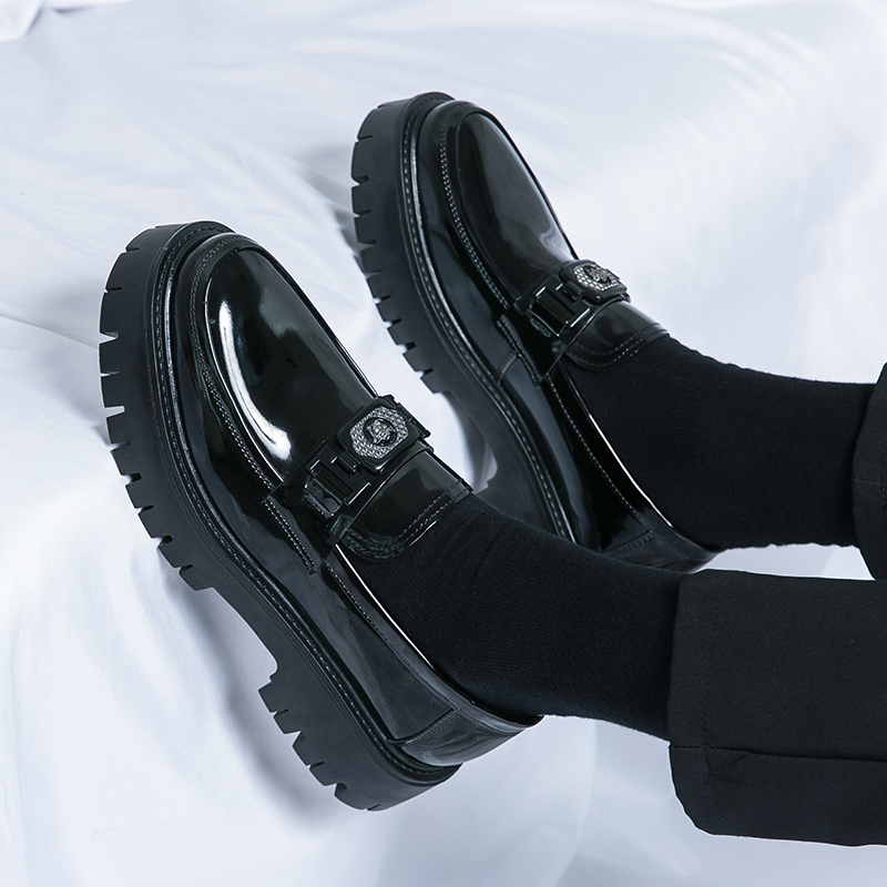 8806- New Summer Breathable Leather Shoes with Men's Sensation, British Interior Height Increase Thick Bottom Trendy Bright Face, One Step Casual