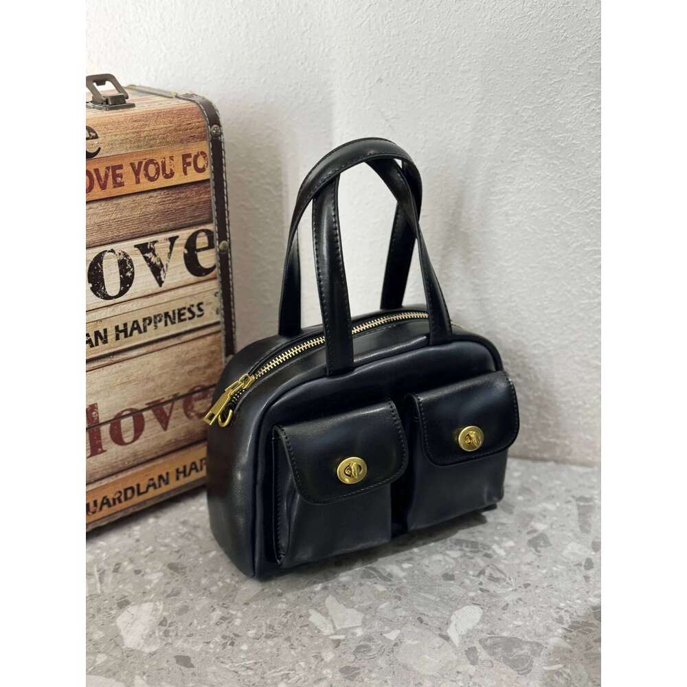 NEW Vintage Spicy Girl Style Multi-Pocket Underarm Women's Bag Niche Design Single Shoulder Motorcycle Soft Leather Handbag