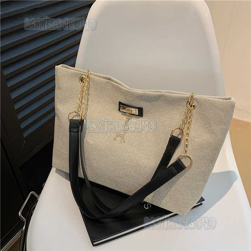 Casual Large Capacity Bag for Women 2024 New Versatile Nylon Bag Commuting Class Shoulder Bag Simple Tote Bag H250804