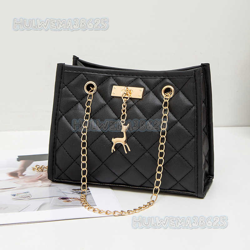 Womens Bag 2025 New Style Trendy Quilted Chain Bag Solid Color Shoulder Bag Simple Crossbody Bag H250804