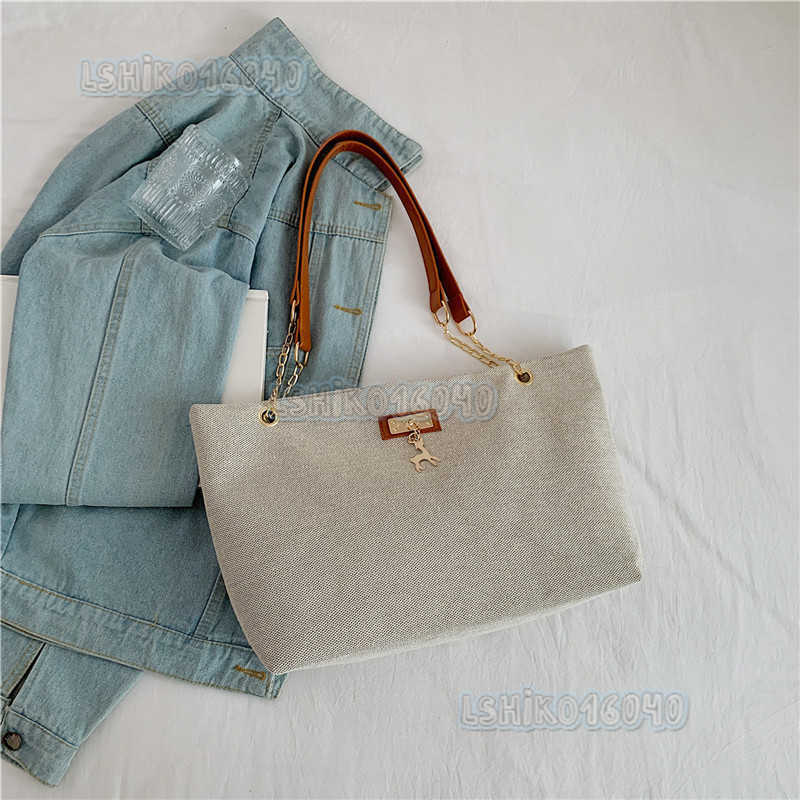 Casual Large Capacity Bag for Women 2024 New Versatile Nylon Bag Commuting Class Shoulder Bag Simple Tote Bag H250804