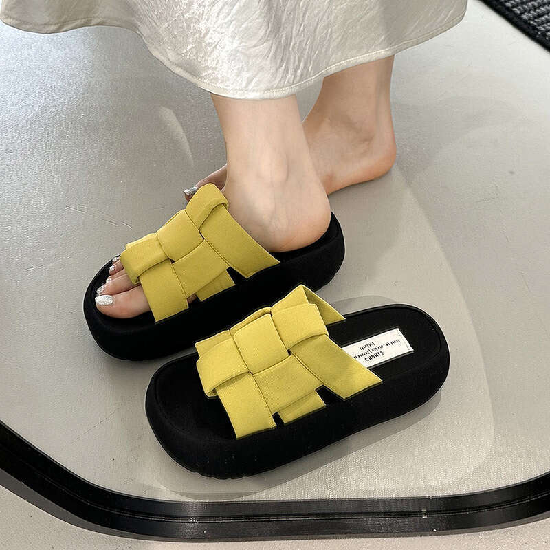 2025 New Women's Summer Outdoor Wear Thick Sole Height-Increasing Casual Beach Slide designer shoes Sandals with Skirt