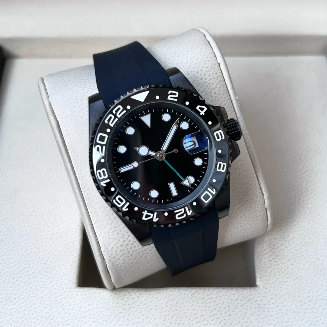 GMT Designer Mens Dual Time Zone Watch Pure Black bezel Rubber strap Green GMT pointer Business casual watch jason007