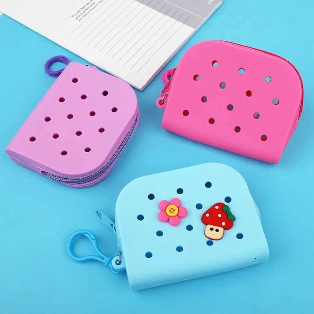 New Summer Bag Coin Purse Holes Coin Purse Silicone Mini Card Holder Zipper Money Bag Cute Storage Bag G250802