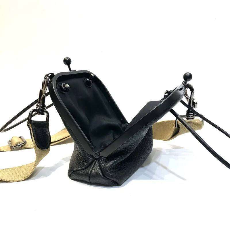 Vintage Genuine Leather Clip Bags Women Wide Straps Crossbody 2024 Trends Small Handbags Purses Phone Bag Ladies Clutches