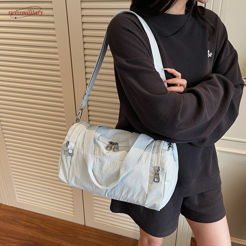 Korean Style Single Shoulder Fashion Casual Simple Large Capacity Trendy Women's Sports Bucket Pillow Bag Lightweight swissmilitary