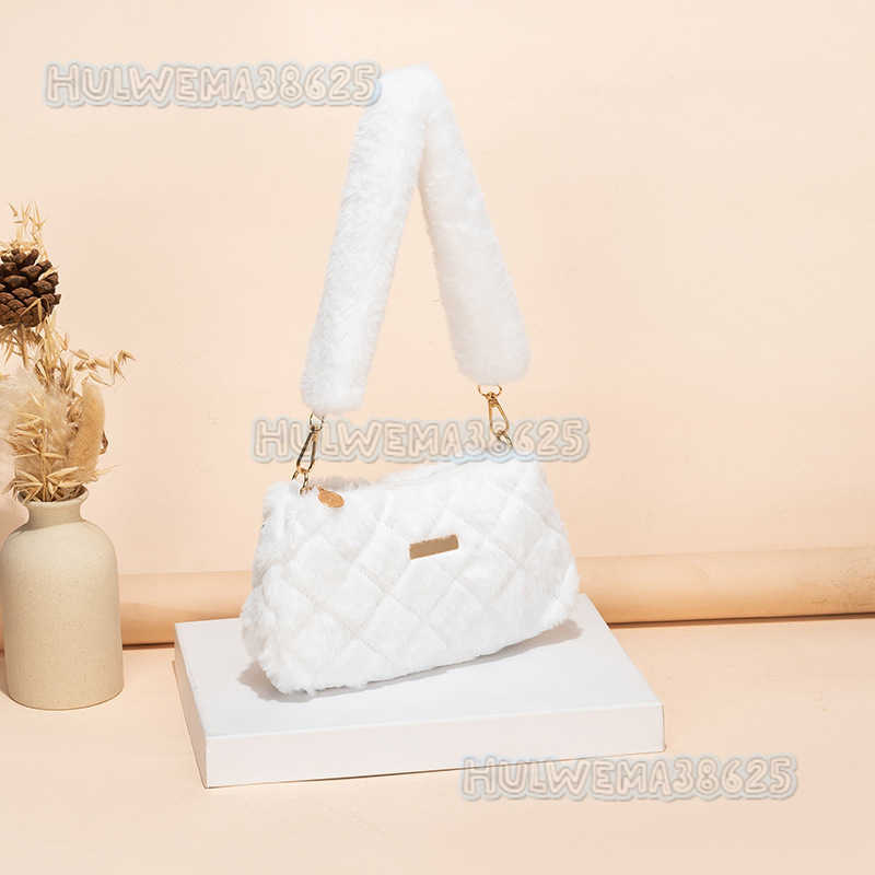 Womens Shoulder Bag 2025 New Material Embroidered Sheet Underarm Bag Casual Phone Bag H250804