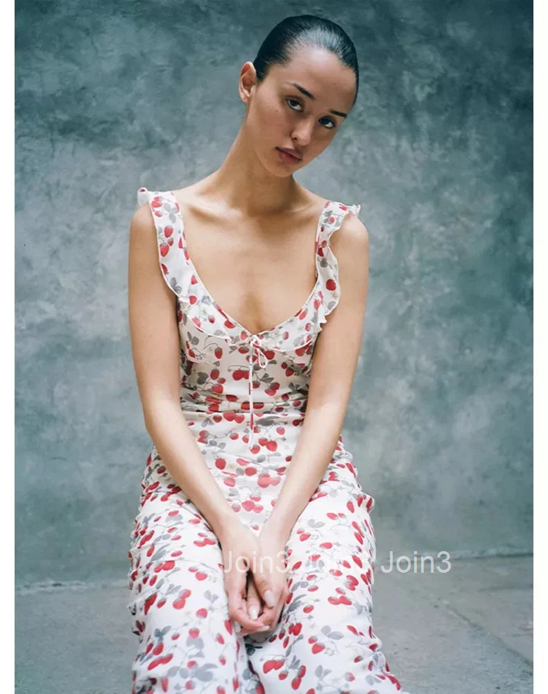 New 100% Silk Women V-Neck Ruffles Sleeveless Slim Fit Strawberry Printed Long Dress
