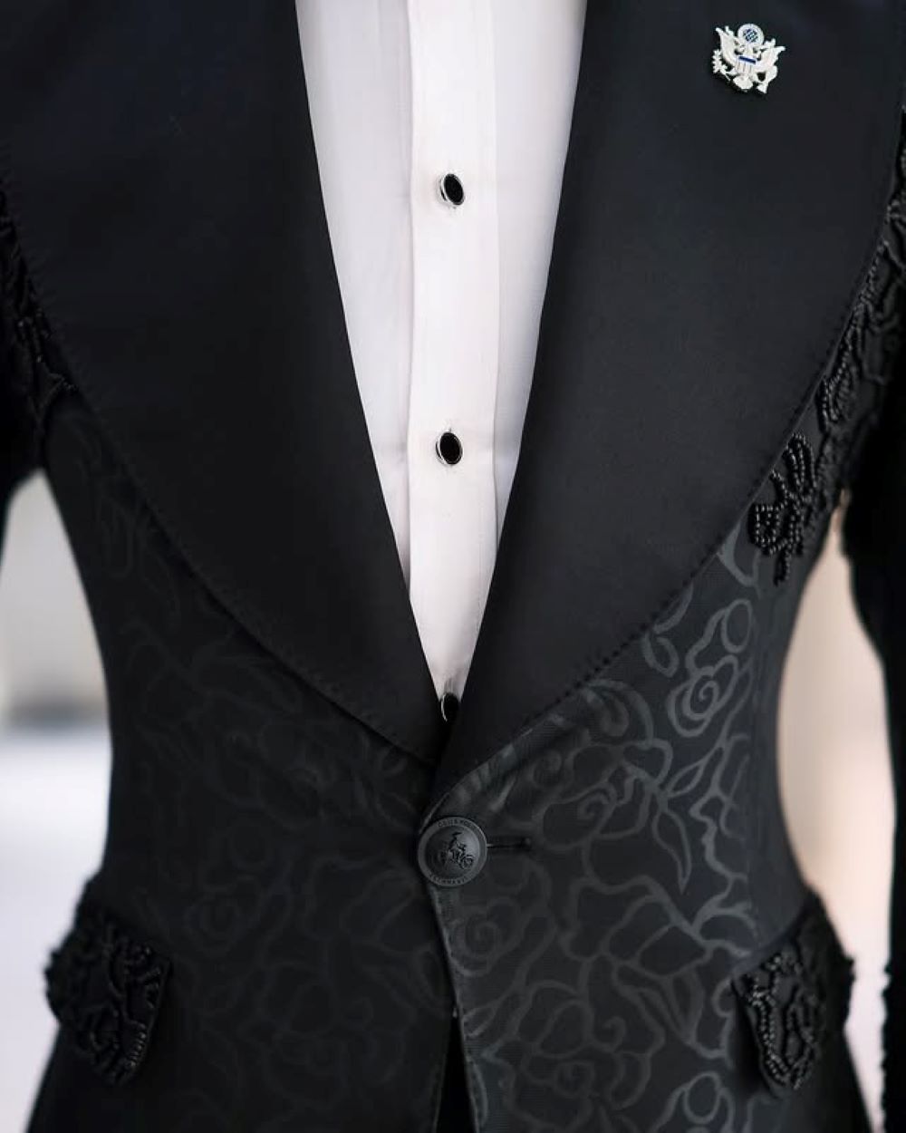 Vintage Men Suits Tailor-Made 2 Pieces Set Beading Peaked Lapel Jacket Jacquard Blazer One Button Groom Customized Coat Pants Size