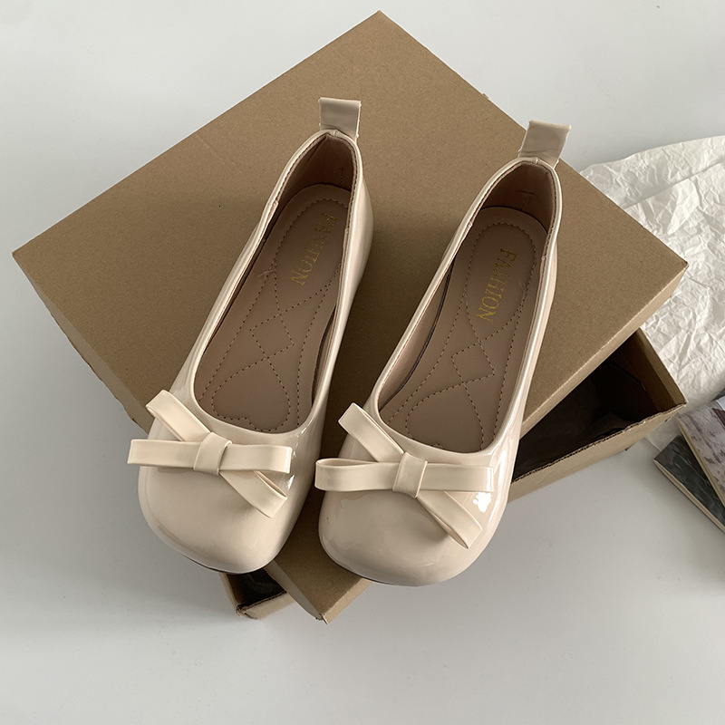 French Style Versatile Bowknot Skirt Matching Soft Sole Loafers for Women Outdoor 2025 Summer New Shallow Mouth Flat Shoes ddmythur